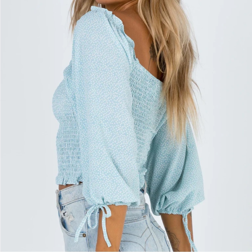 Princess Polly blue stretchy blouse